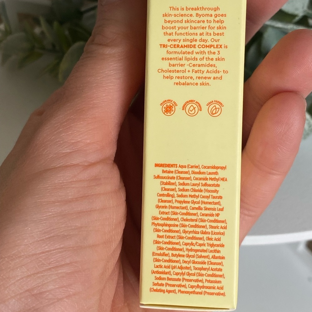 Byoma cream jelly cleanser SAMPLE - Picture 4 of 5